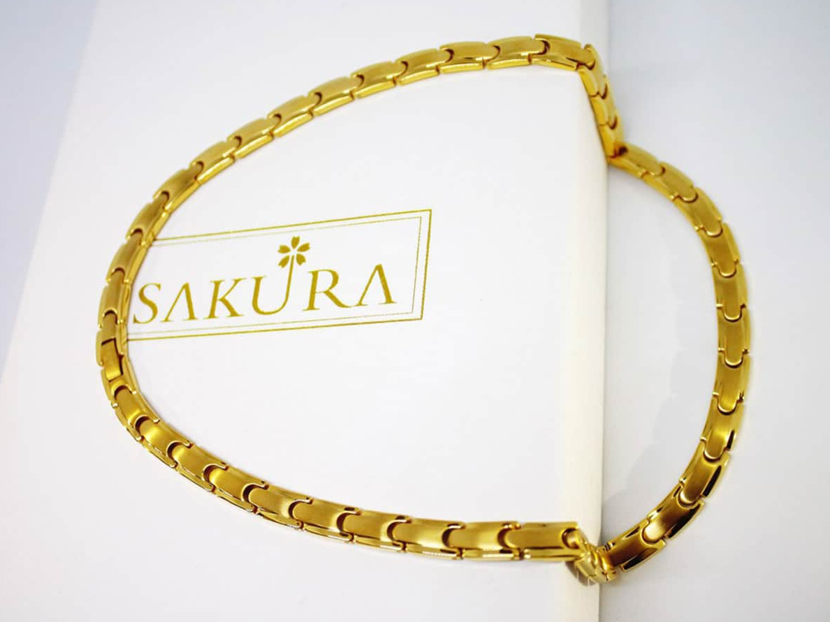 Chất liệu của vòng điều hòa huyết áp đeo cổ và đeo tay Sakura Nhật Bản cho nam và nữ